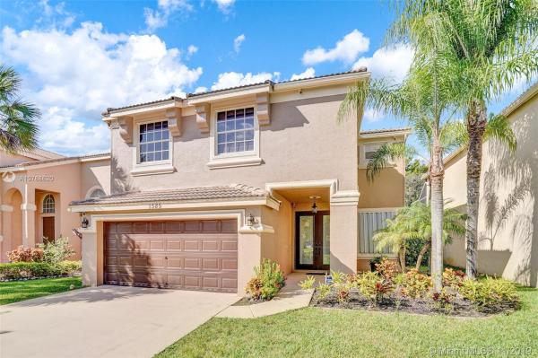 Pinehurst, 1585 Briar Oak Dr, Royal Palm Beach, Florida 33411, image 2