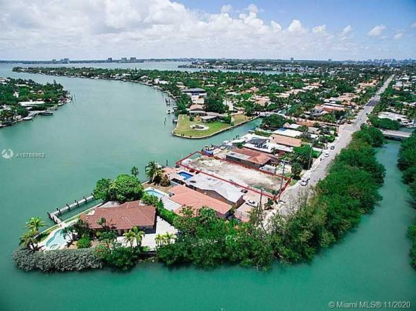 Kerr & Williams, 7580 Bayside Ln, Miami Beach, Florida 33141, image 2