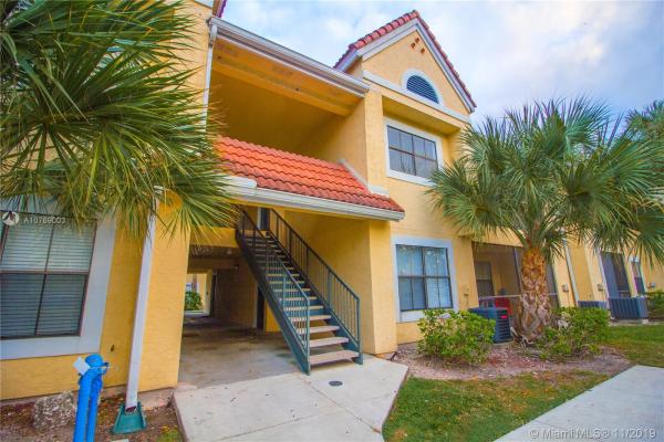 Coral Club Garden Villas, 10371 SW 150th Pl #5203, The Hammocks, Florida 33196, image 2