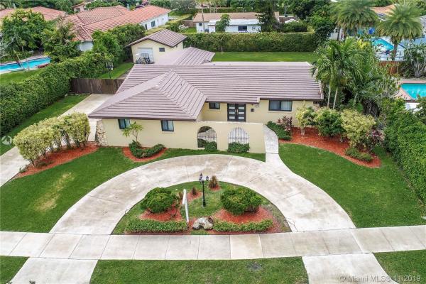 3220 SW 107th Ct, University Park, Florida 33165, image 2
