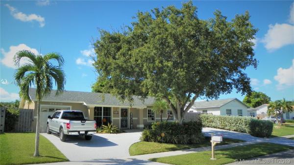Meadow Wood Manor, 26600 SW 124th Ave, Kendale Lakes, Florida 33032, image 2