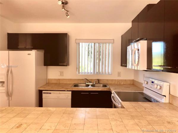 Paseo Real, 6205 Kendale Lakes Cir #290, Kendale Lakes, Florida 33183, image 2