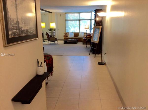 Bonavida, 20100 W Country Club Dr #202, Aventura, Florida 33180, image 2