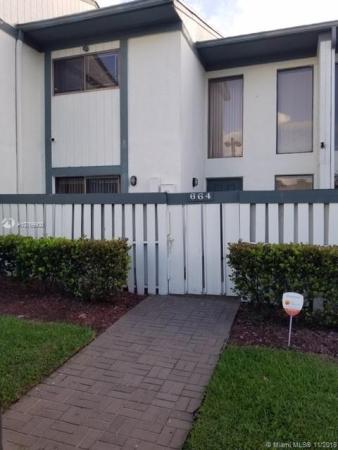 The Greens At The California Club, 664 NE 195th St #664, Ives Estates, Florida 33179, image 2