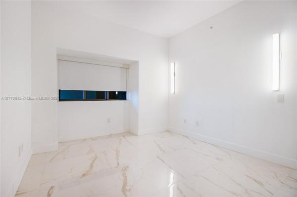 Paraiso Bay, 650 NE 32nd St #PH 5004, Miami, Florida 33137, image 1