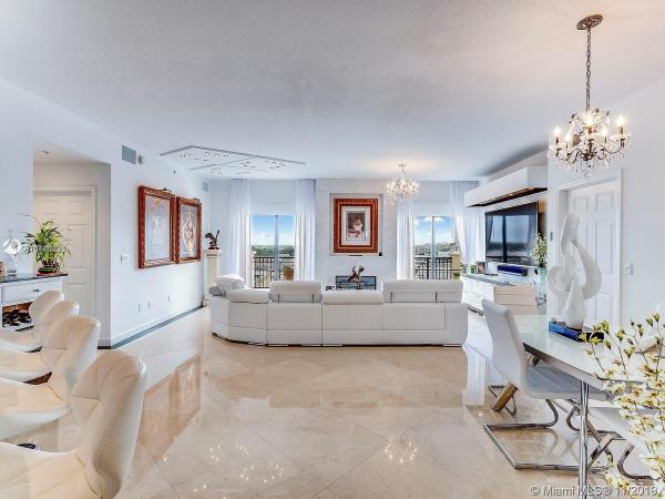 Colonnade At Dadeland, 8395 SW 73rd Ave, Glenvar Heights, Florida 33143, image 2
