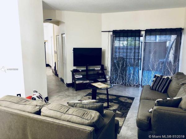 Les Jardins, 8270 NW 10th St #4, Fountainebleau, Florida 33126, image 2