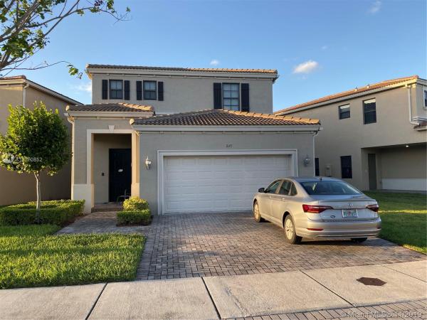 Champion Lakes, 845 NE 191st St, Ives Estates, Florida 33179, image 2