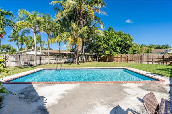 Kings Grant East, 14881 SW 157th St, Richmond West, Florida 33187, image 2