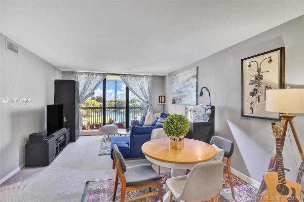 Clearwater Of Meadowlakes, 1266 S Military Trl #555, Deerfield Beach, Florida 33442, image 2