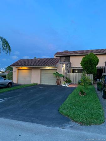 Golfwood, 20633 NE 7th Ct 0, Ives Estates, Florida 33179, image 2