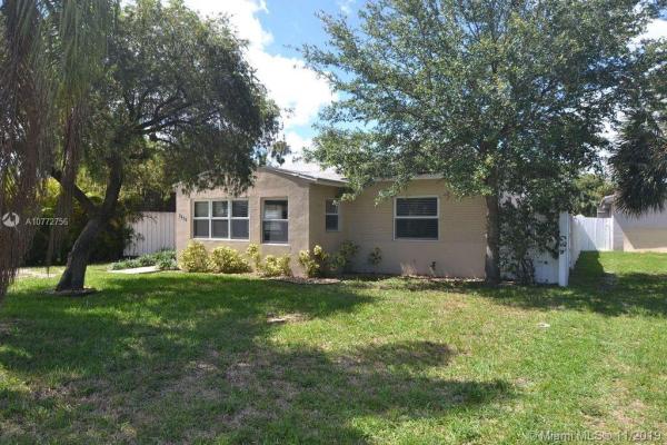Hollywood Park, 2419 Thomas St, Hollywood, Florida 33020, image 2