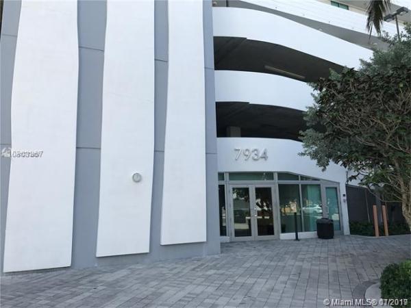 Space 01, 7934 West Dr #804, North Bay Village, Florida 33141, image 2