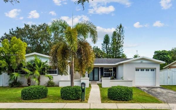Fairway Estates, 10384 Fairway Heights Blvd, Palmetto Estates, Florida 33157, image 2