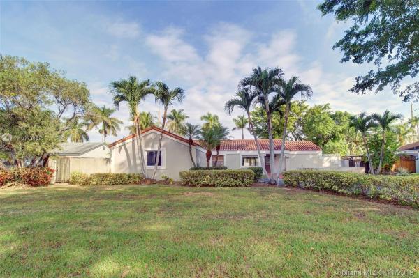 Weitzer Shauna Meadows, 15261 SW 152nd Ter, Richmond West, Florida 33187, image 2