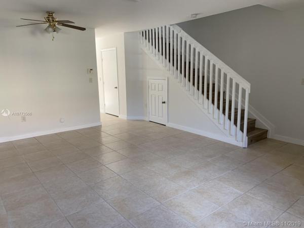 Bonita Golf View Townvillas 2, 7215 NW 173 Dr #1006, Hialeah, Florida 33015, image 2