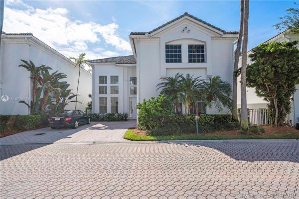 Aventura Estates, 3672 NE 200th St, Aventura, Florida 33180, image 2