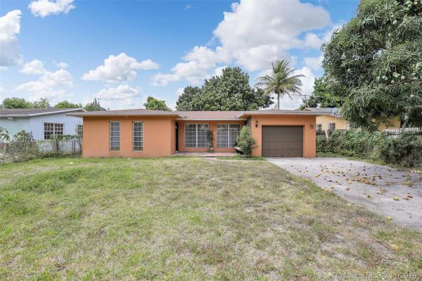 Fulford Highlands, 530 NE 165th St, Golden Glades, Florida 33162, image 2