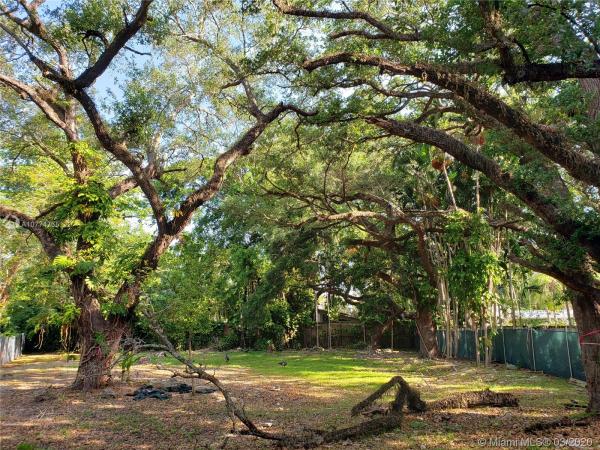 Sunshine Vistas, 3635 Justison Rd, Miami, Florida 33133, image 2
