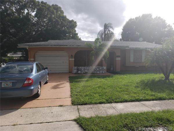 342 NE Solida Cir, Florida 34983, image 2