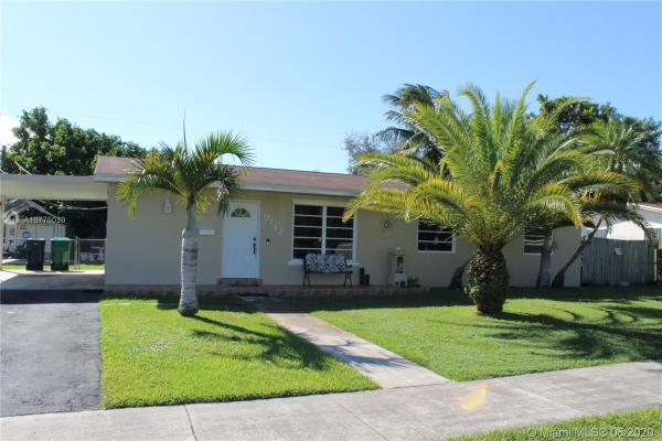 Palmetto Country Club Estates, 9742 SW 165th St, Palmetto Estates, Florida 33157, image 2