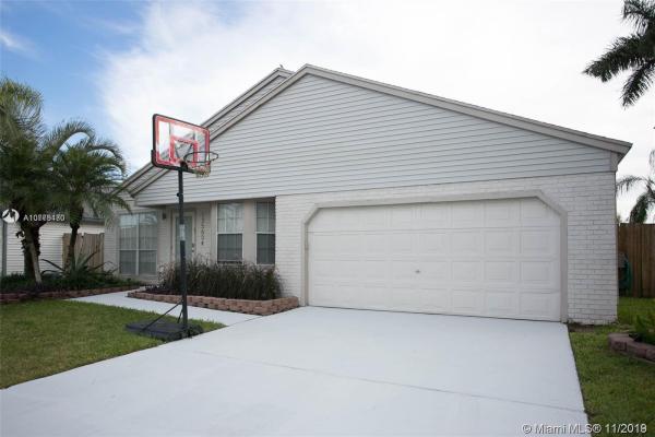 Honey Lake Family Homes, 13560 SW 9th Ct, Davie, Florida 33325, image 2