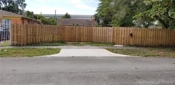 Smith Terrace, 2438 NW 42nd St, Brownsville, Florida 33142, image 2