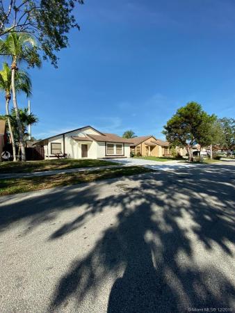 Pine Needles East Homes, 30200 SW 161st Ct, Leisure City, Florida 33033, image 2