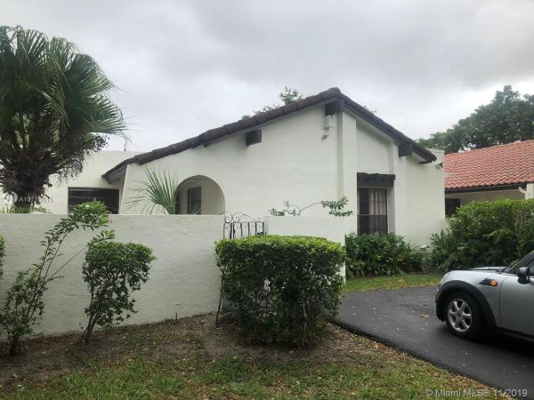Town Villas In The Crossings, 13334 SW 110th Ter #13334, The Crossings, Florida 33186, image 2