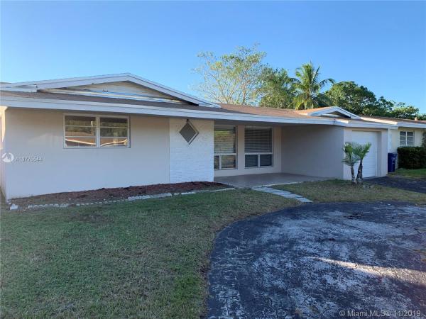 Miramar Isles, 3916 E Shore Rd, Miramar, Florida 33023, image 2