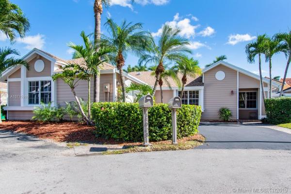 Royal Glen, 13910 SW 103rd Ter, The Hammocks, Florida 33186, image 2