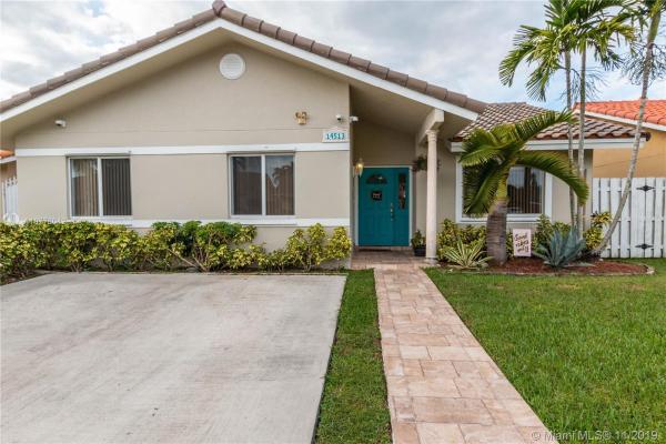 Munne Royal Homes, 14513 SW 96th Ter, The Hammocks, Florida 33186, image 2