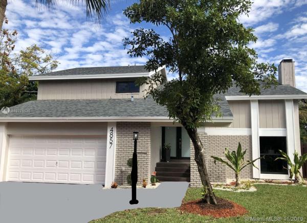 Lakes Of The Meadow, 4857 SW 148th Pl, Kendall West, Florida 33185, image 2