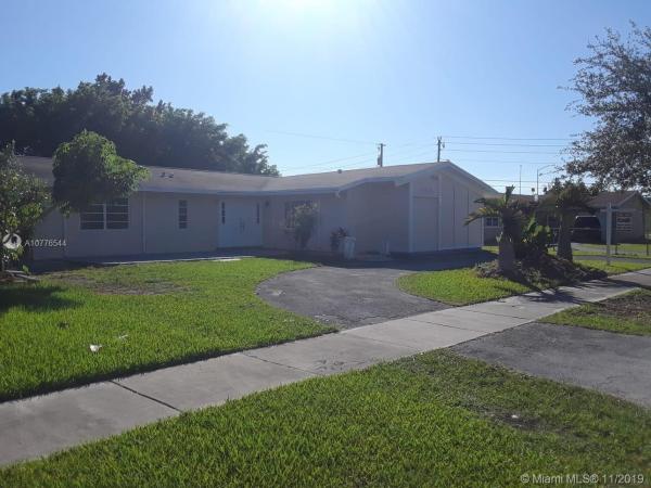 Bel Aire, 10610 SW 199th St, Cutler Bay, Florida 33157, image 2