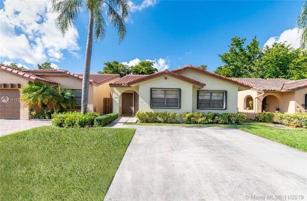 The Moors Townhouses, 17528 NW 66th Pl #17528, Country Club, Florida 33015, image 2