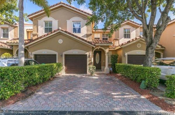 Villa Castillo, 10876 SW 89th St, Kendall, Florida 33176, image 2