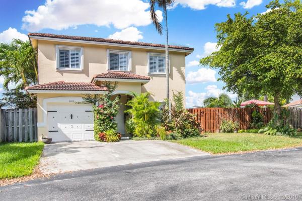 Monterey Lakes, 9240 SW 215th Ter, Cutler Bay, Florida 33189, image 2