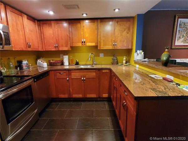 Sovereigns, 6911 SW 147th Ave #1D, Kendale Lakes, Florida 33193, image 2