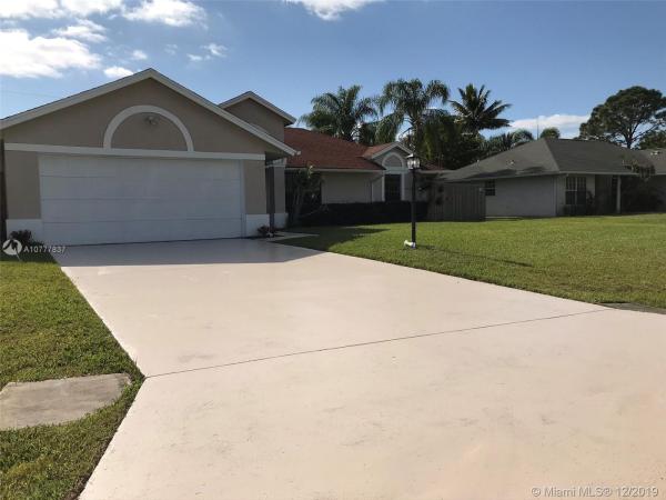 2656 SE Brevard Ave, Florida 34952, image 2