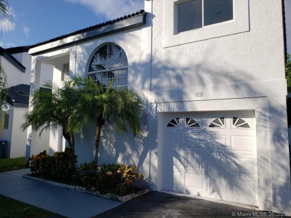 San Simeon, 221 NE 212th St, Ives Estates, Florida 33179, image 2