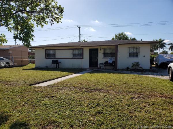 Carol City, 3870 NW 176 St #, Miami Gardens, Florida 33055, image 2