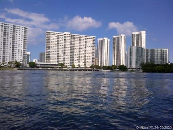 Arlen House Central, 300 Bayview Dr #1108, Sunny Isles Beach, Florida 33160, image 2