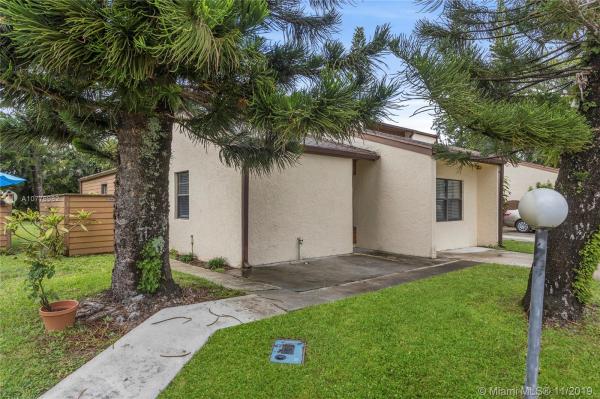 Timberline Lakes, 3523 Tamarack Trl, West Palm Beach, Florida 33406, image 2