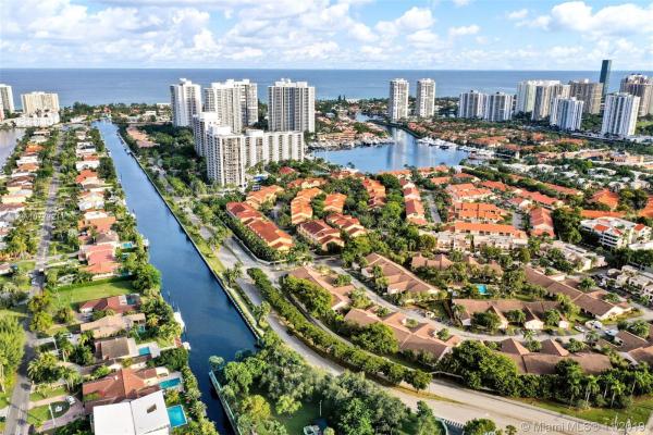 Marina Cove At Harbor Village, 21396 Marina Cove Cir #12-J, Aventura, Florida 33180, image 2