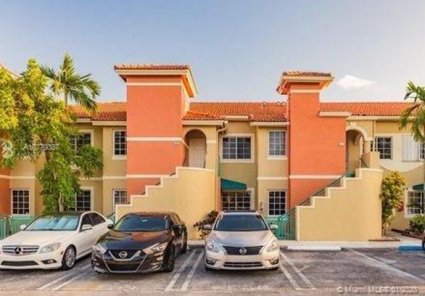 Bonita Golf View Townvillas 2, 7085 NW 173rd Dr #402, Hialeah, Florida 33015, image 2
