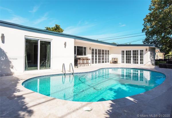Sky Lake, 2050 NE 185th Ter, North Miami Beach, Florida 33179, image 2