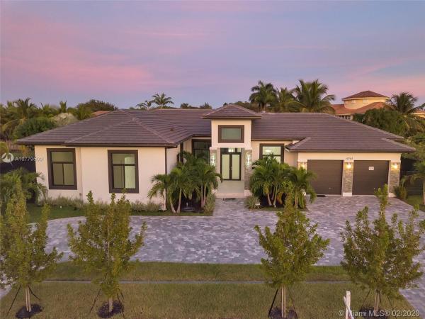 19745 SW 135th Ave, Unincorporated Dade County, Florida 33177, image 2