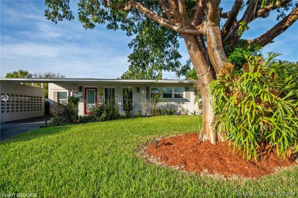Boulevard Estates , 301 NW 30th Ct, Wilton Manors, Florida 33311, image 2