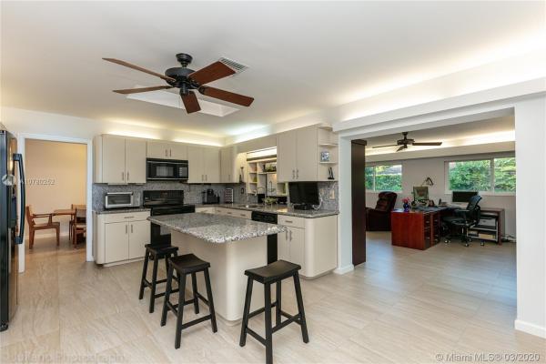 Snapper Creek Park, 8741 SW 87th St, Kendall, Florida 33173, image 2