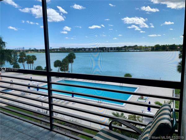 Lakeview Of The California Club, 20840 San Simeon Way #406, Ives Estates, Florida 33179, image 2